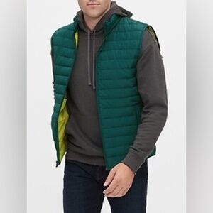 GAP Men's Teal Quilted Vest